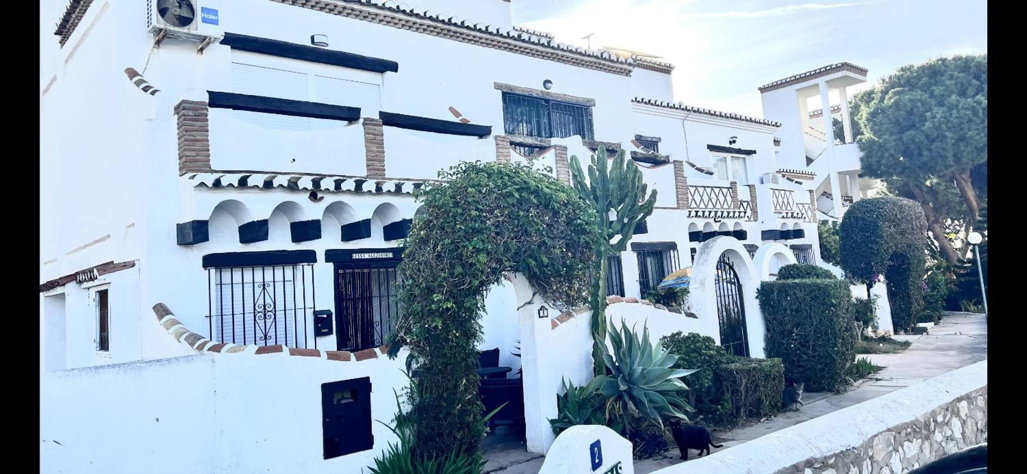 Mijas Costa - Beachside Apartment-B Sitio de Calahonda Екстериор снимка