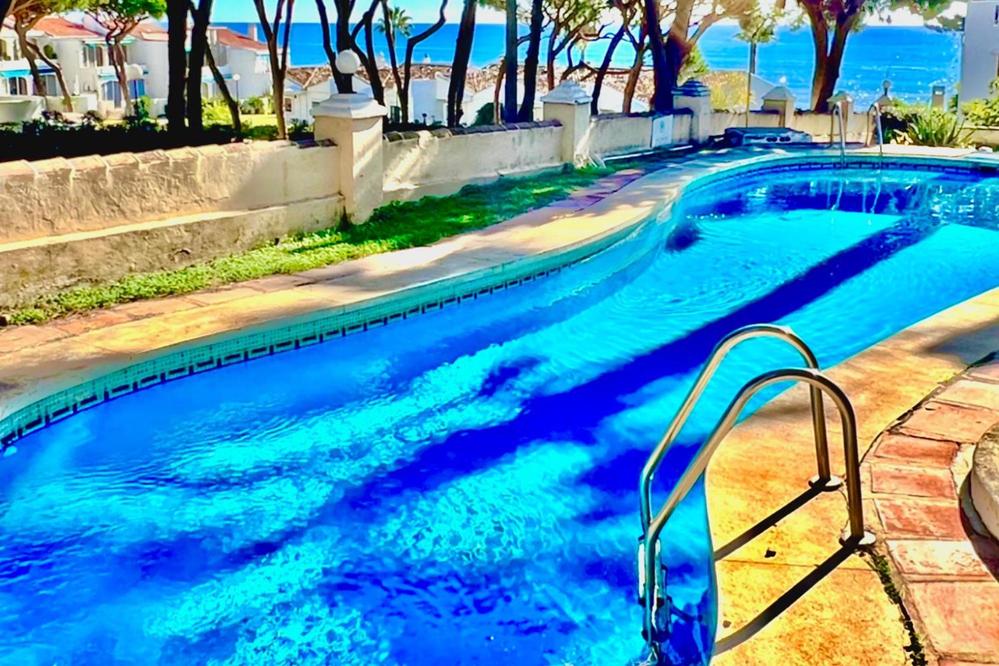 Mijas Costa - Beachside Apartment-B Sitio de Calahonda Екстериор снимка