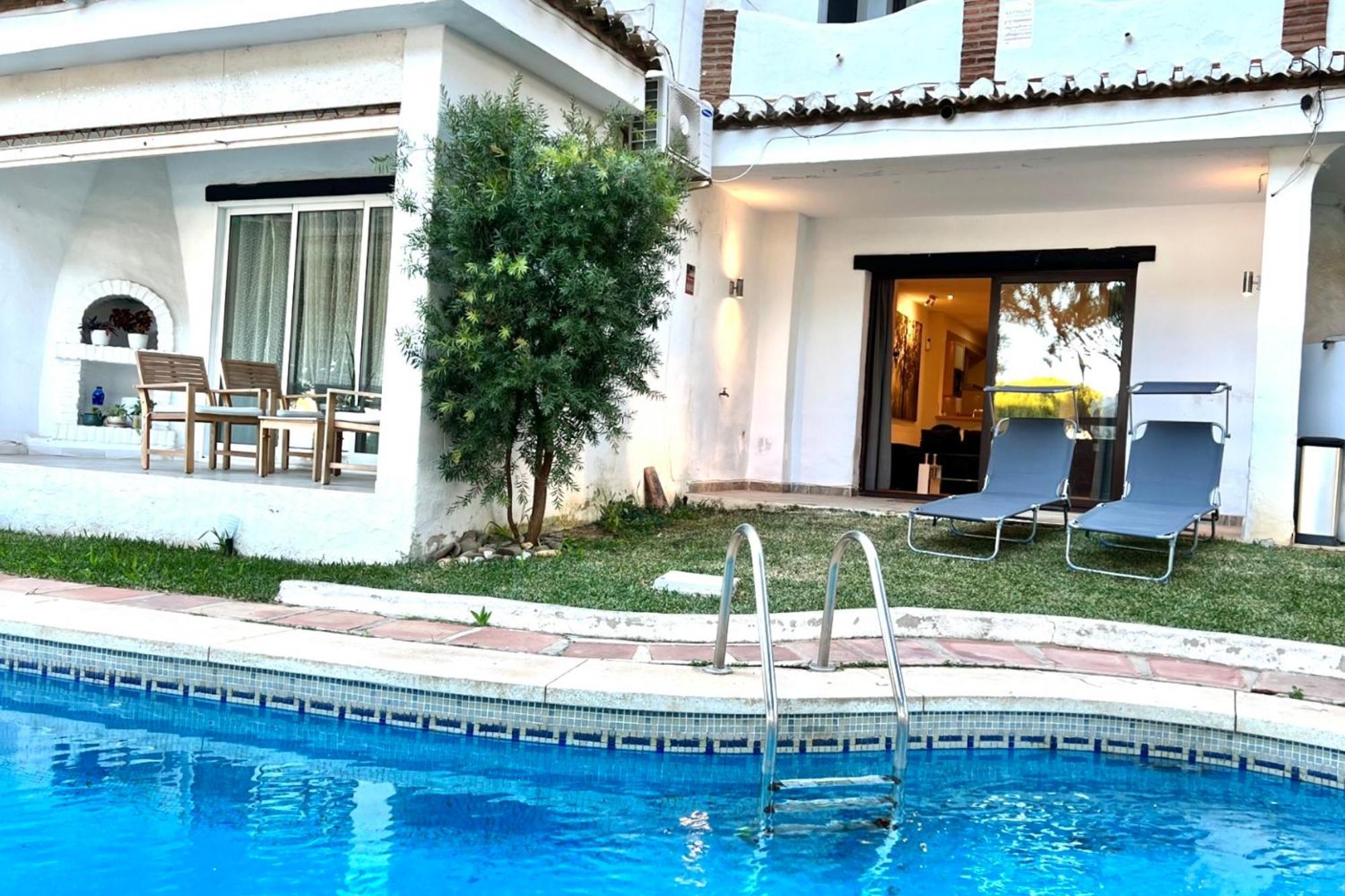 Mijas Costa - Beachside Apartment-B Sitio de Calahonda Екстериор снимка
